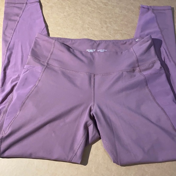 Old Navy Pants - Old Navy Active Elevate Legging Size L
